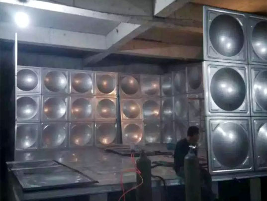 通遼市不銹鋼水箱圖